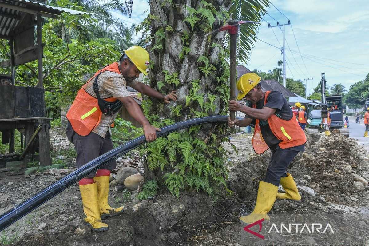 Government Accelerates Construction of Temporary Shelter in Padang Gantiang, Agam