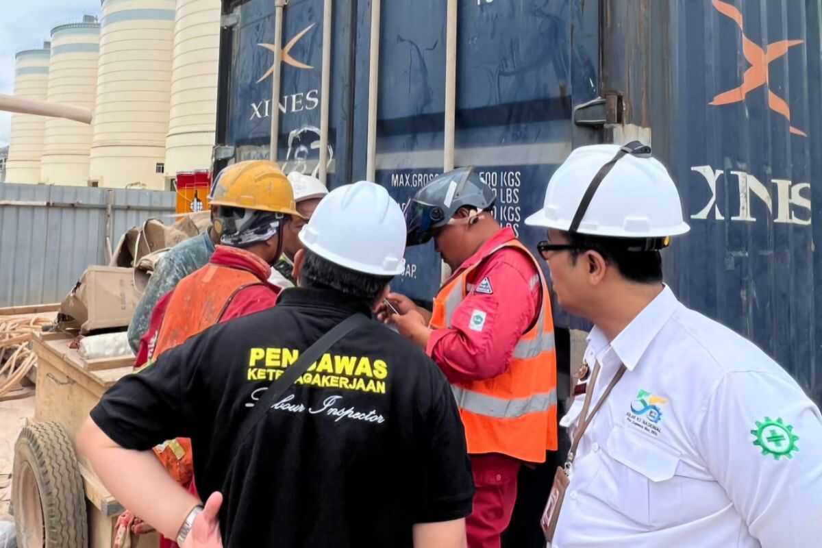 Two companies in Galang Batang SEZ fined over illegal foreign workers