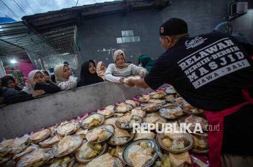 Jogokariyan Mosque Distributes 3,800 Free Takjil Portions Daily During Ramadan