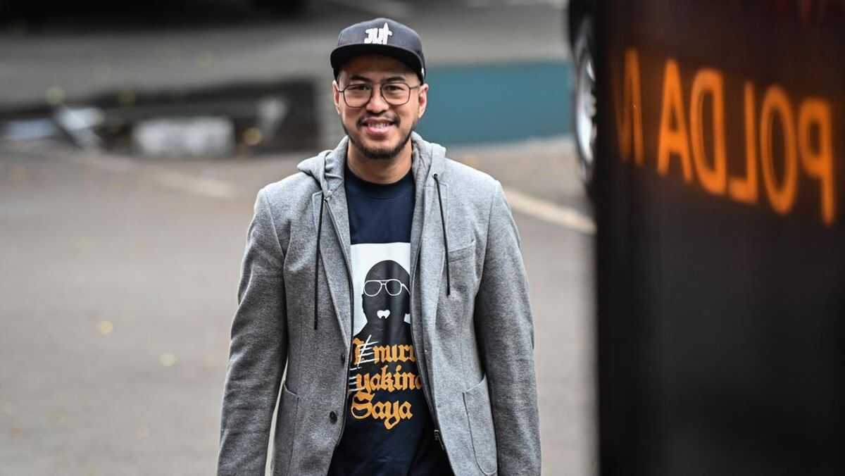 Police Question YouTube Admin of Comedian Pandji in Case over Toraja Ethnic Jokes