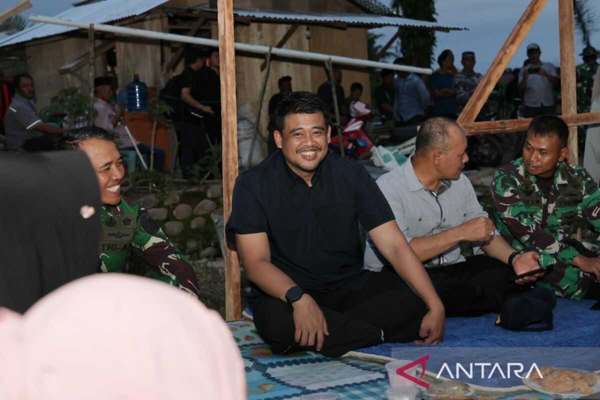 North Sumatra Governor: Central Tapanuli Residents Building Temporary Shelters Independently