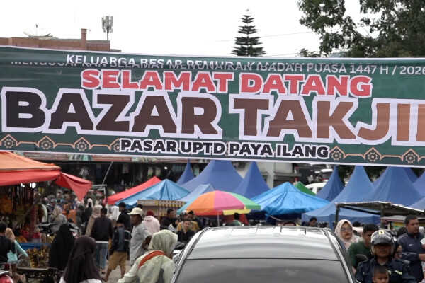 A Portrait of Post-Disaster Economic Revival at Takengon's Takjil Bazaar