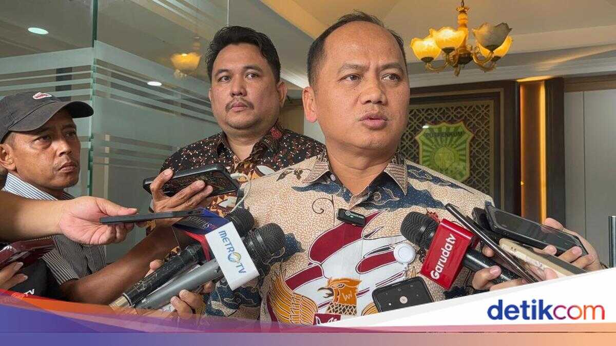 Attorney General's Office Seizes 6 Vehicles and Documents in Palm Oil Waste Export Corruption Case