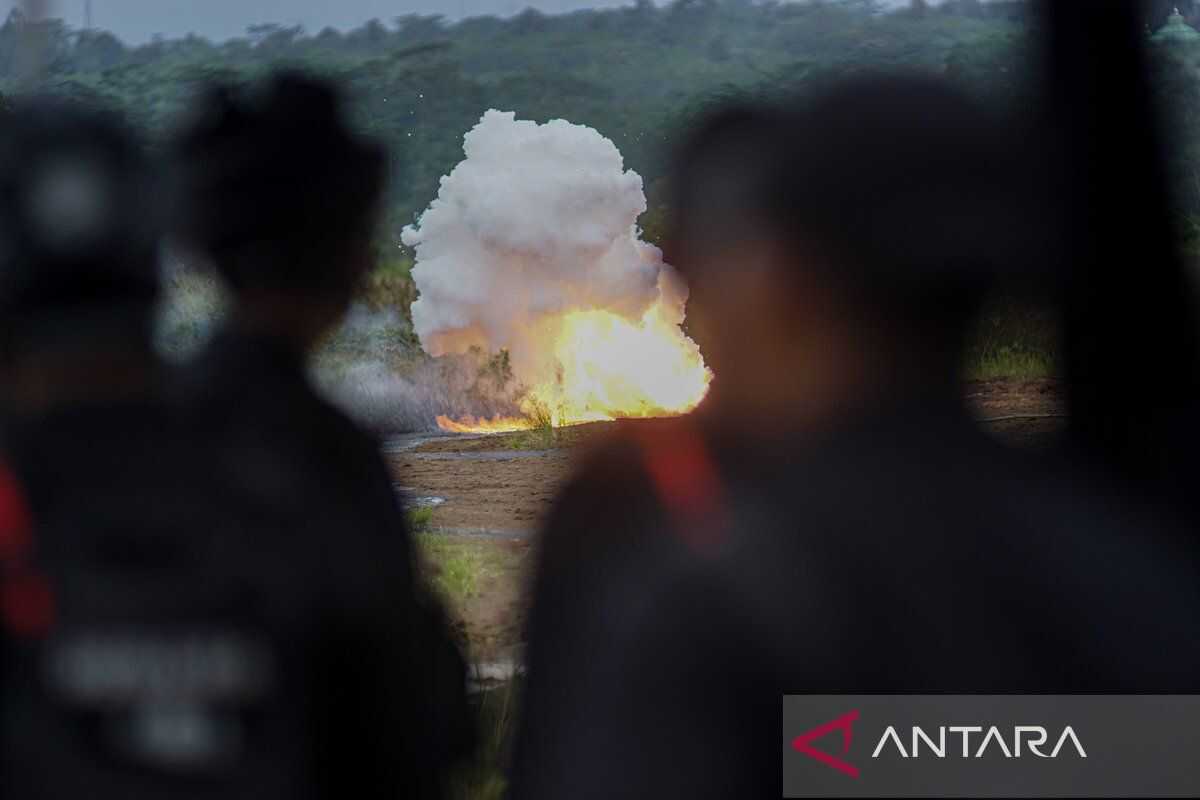 Explosion occurs during firecracker manufacturing in Kertek, Wonosobo