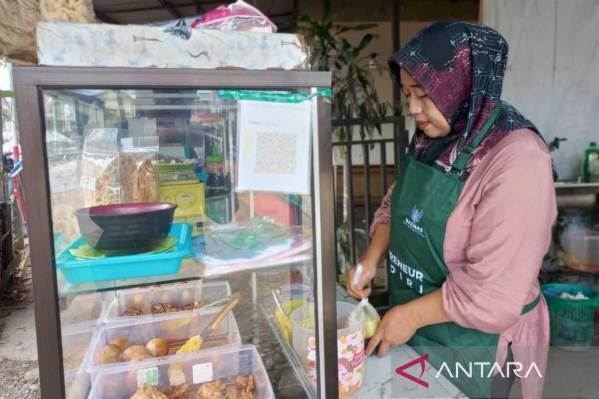 Rice seller in Banjarmasin earns Rp1 million daily after joining Baznas microfinance programme