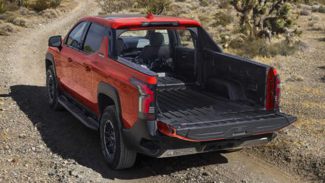 Pickup Truck Imports Could Cost Indonesian Economy Rp27 Trillion