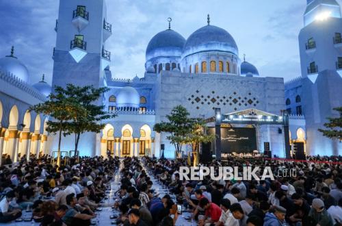 Ramadan 1447 Hijriah: Government and Mosque Initiatives across Indonesian Regions