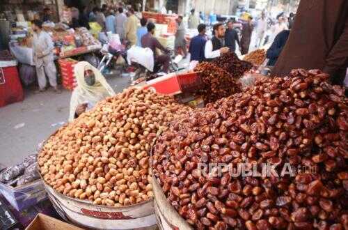 Date Products from Israeli-Occupied Territories Allegedly Exported with False Labels