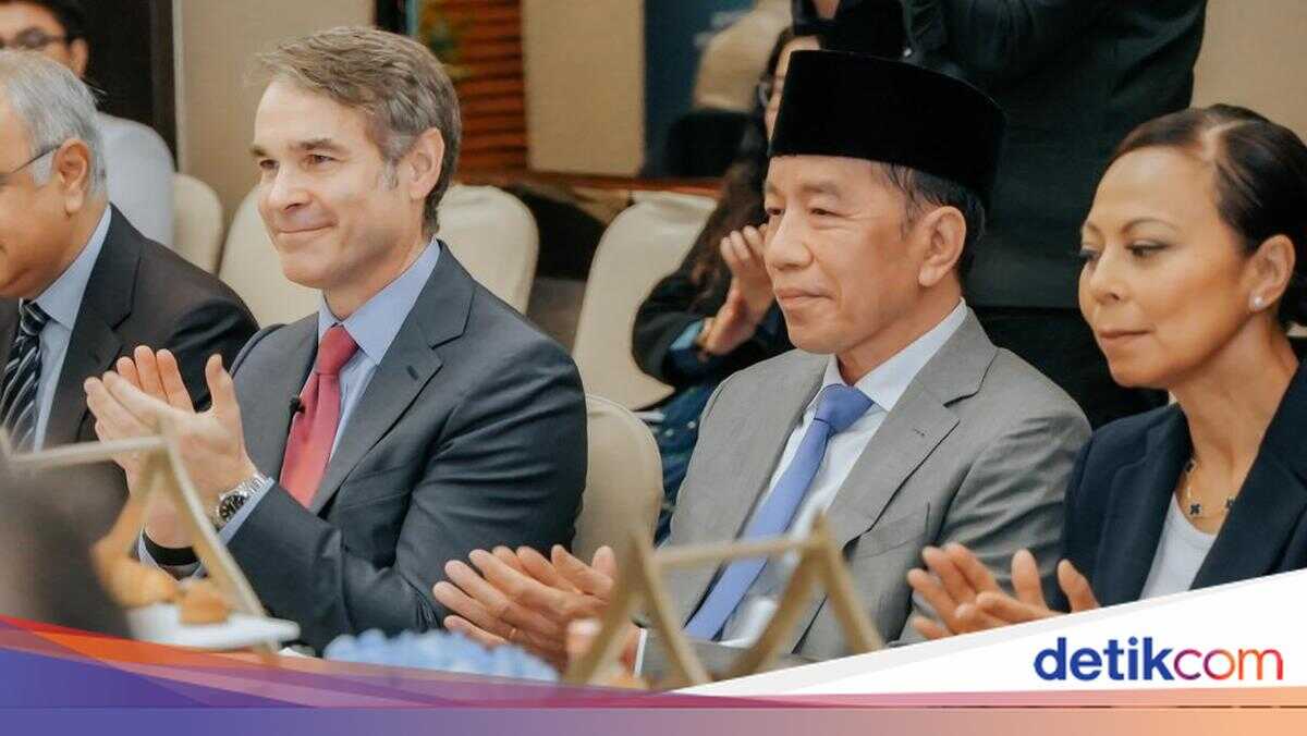 Jokowi Speaks at Bloomberg Forum in India, Former British PM in Attendance