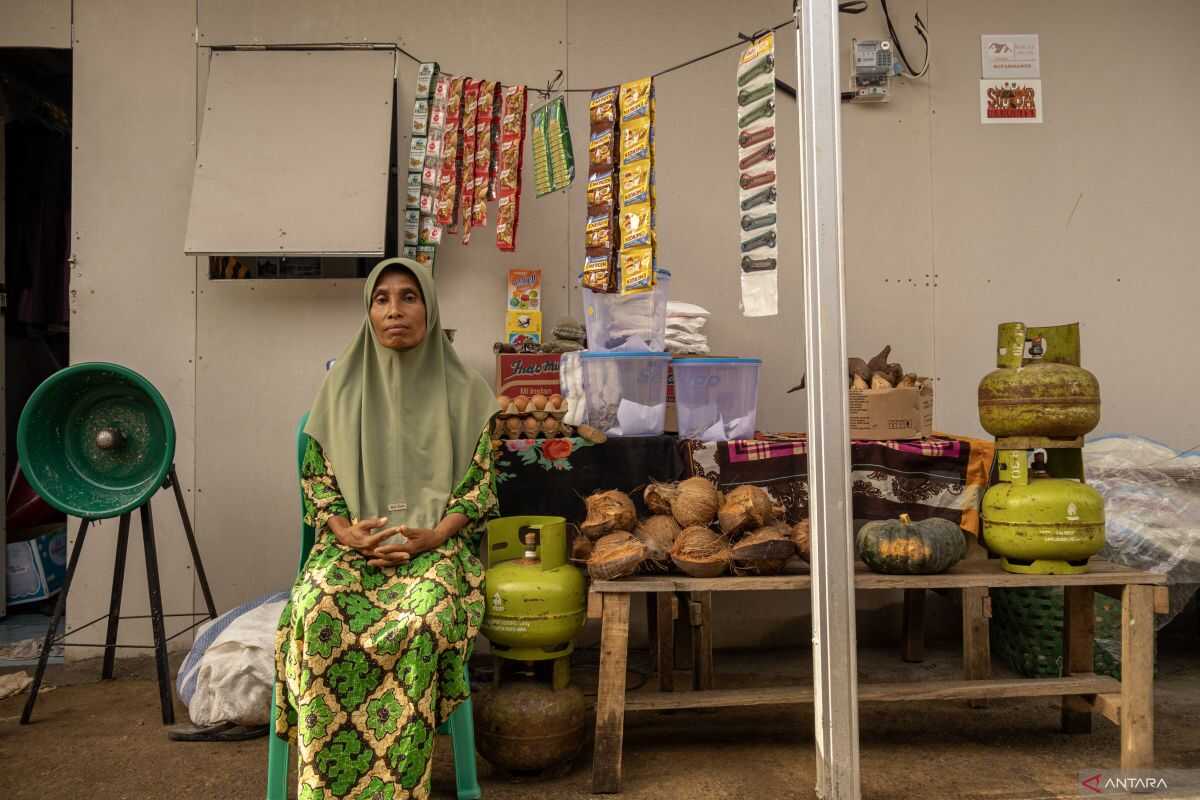 Sumatra post-disaster: Hope grows in shelters after devastating floods