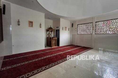 First Ramadan at the Red Beret Mosque in Bandung Barat, the TNI Commander's Mosque