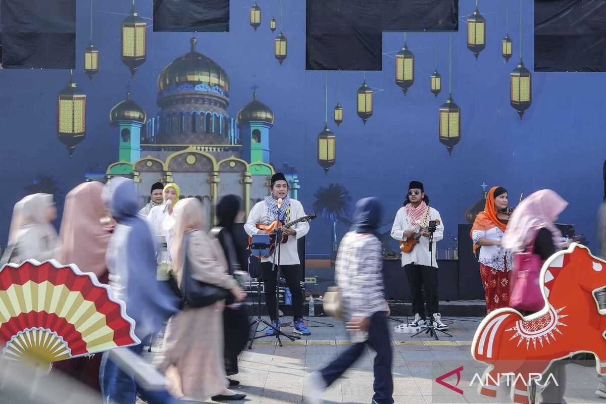 Ngabuburit with Music at Jakarta's Harmoni Ramadhan