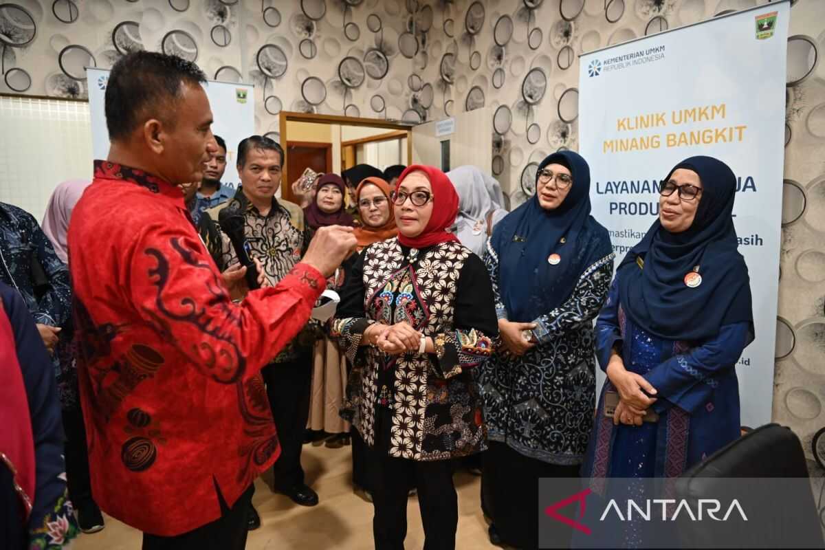 Red and White Village Cooperatives as Strategic Tools for Family Resilience: Minister