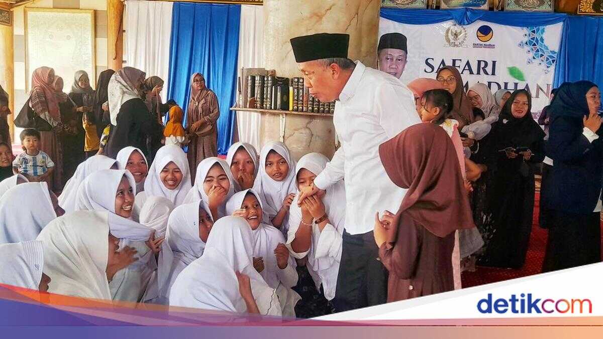 Deputy House Speaker Saan Mustopa Inaugurates New Building at Annihayah Islamic Boarding School, Calls on State to Support Santri