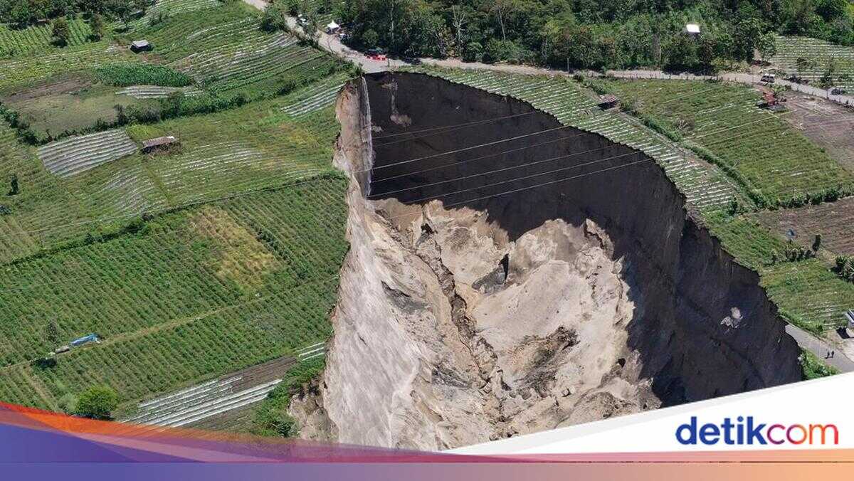 BRIN Says Giant Hole in Aceh Is a Landslide, Not a Sinkhole