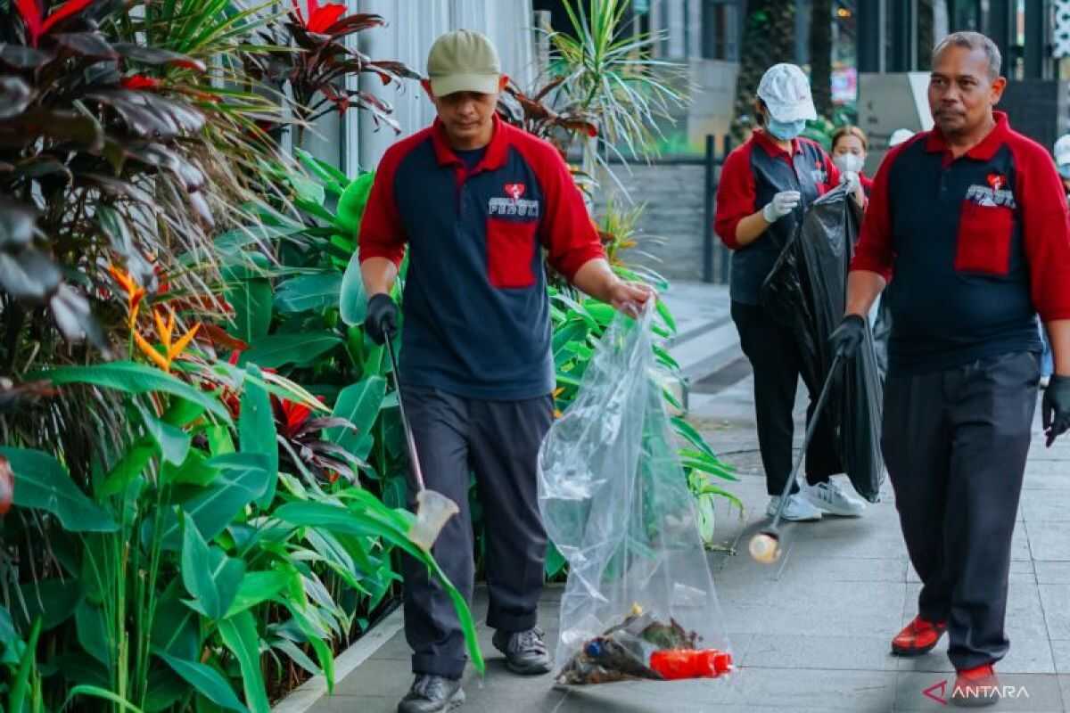 AGP builds environmental awareness culture through simultaneous clean-up campaign