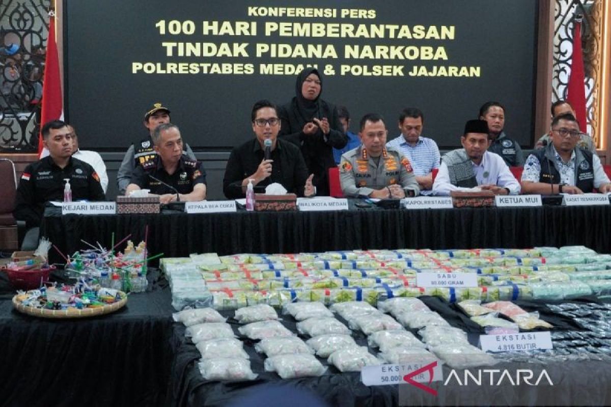 Medan mayor urges public not to fear reporting drug trafficking
