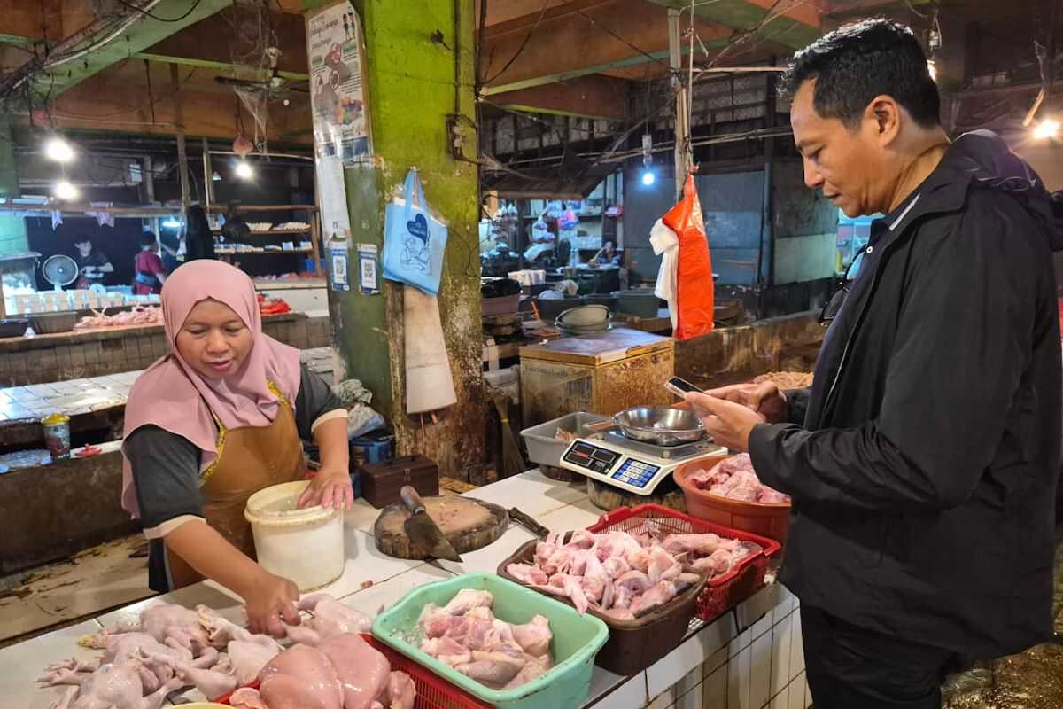Agriculture Ministry: Meat and Egg Prices Stable at Cibitung-Tambun Markets