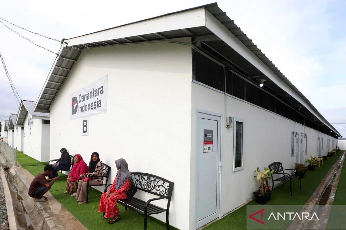 Home Affairs Minister pushes for accelerated permanent housing in Pidie Jaya