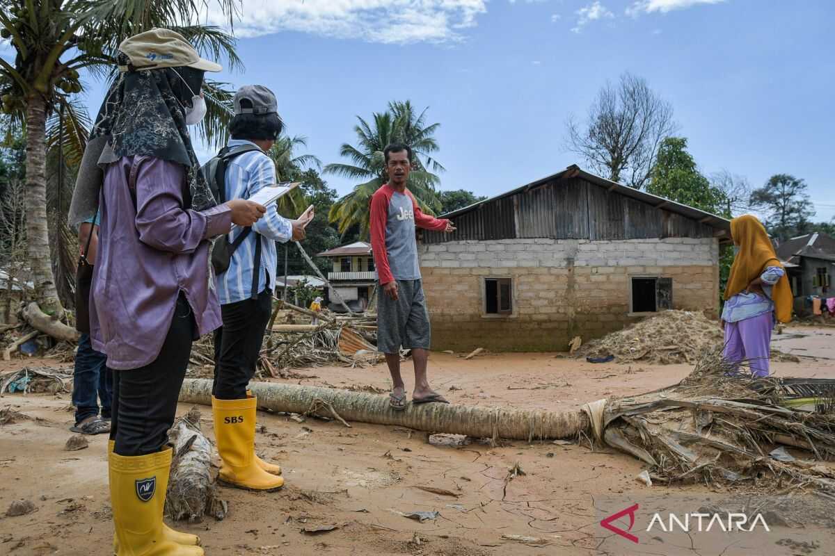 Damaged Homes Surveyed Following Floods and Landslides in Tukka, Central Tapanuli