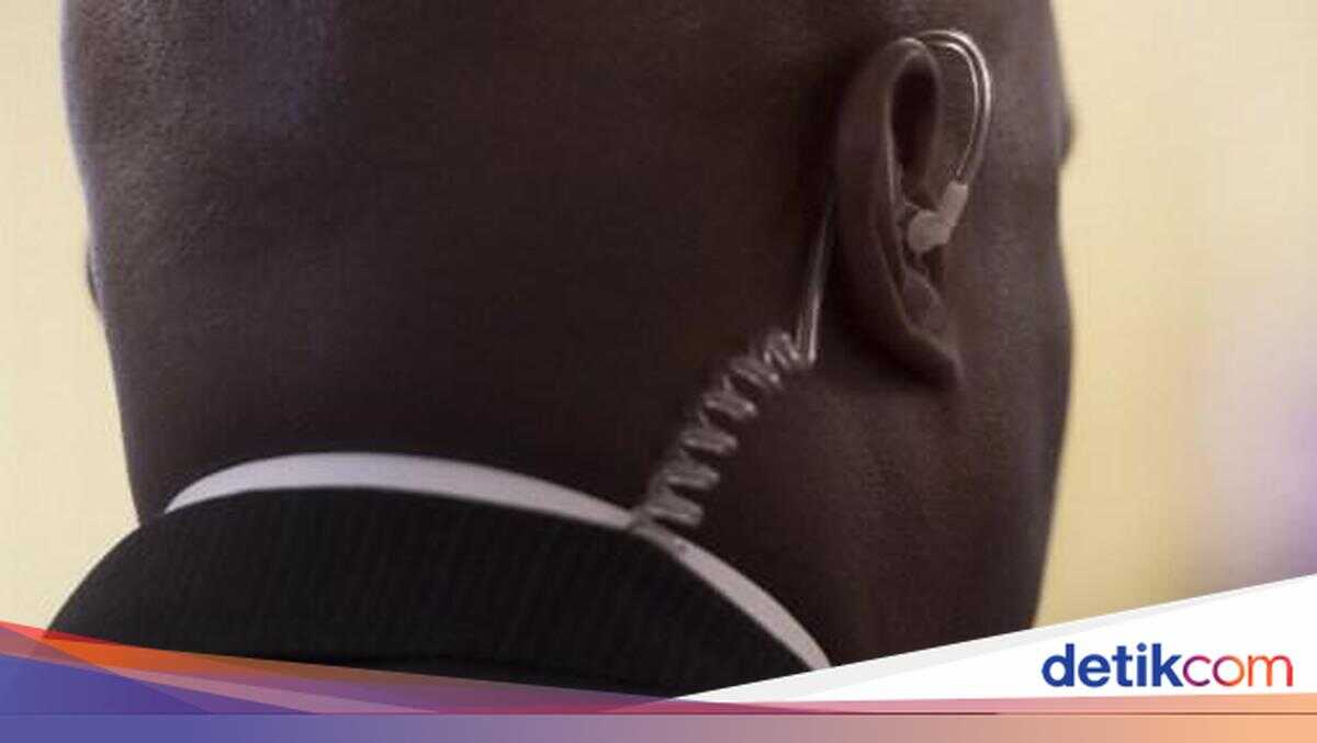 Secret Service Shoots Armed Man Attempting to Enter Trump's Florida Residence