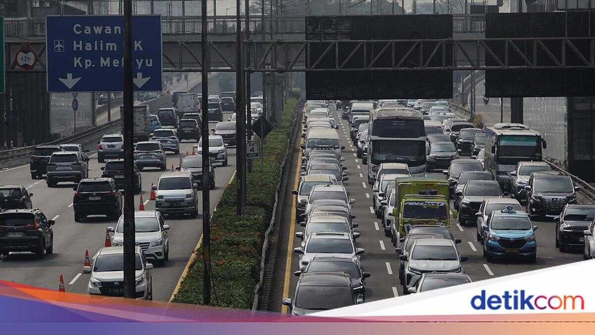 Monday Morning Traffic Congestion Reported Across Jakarta Toll Roads