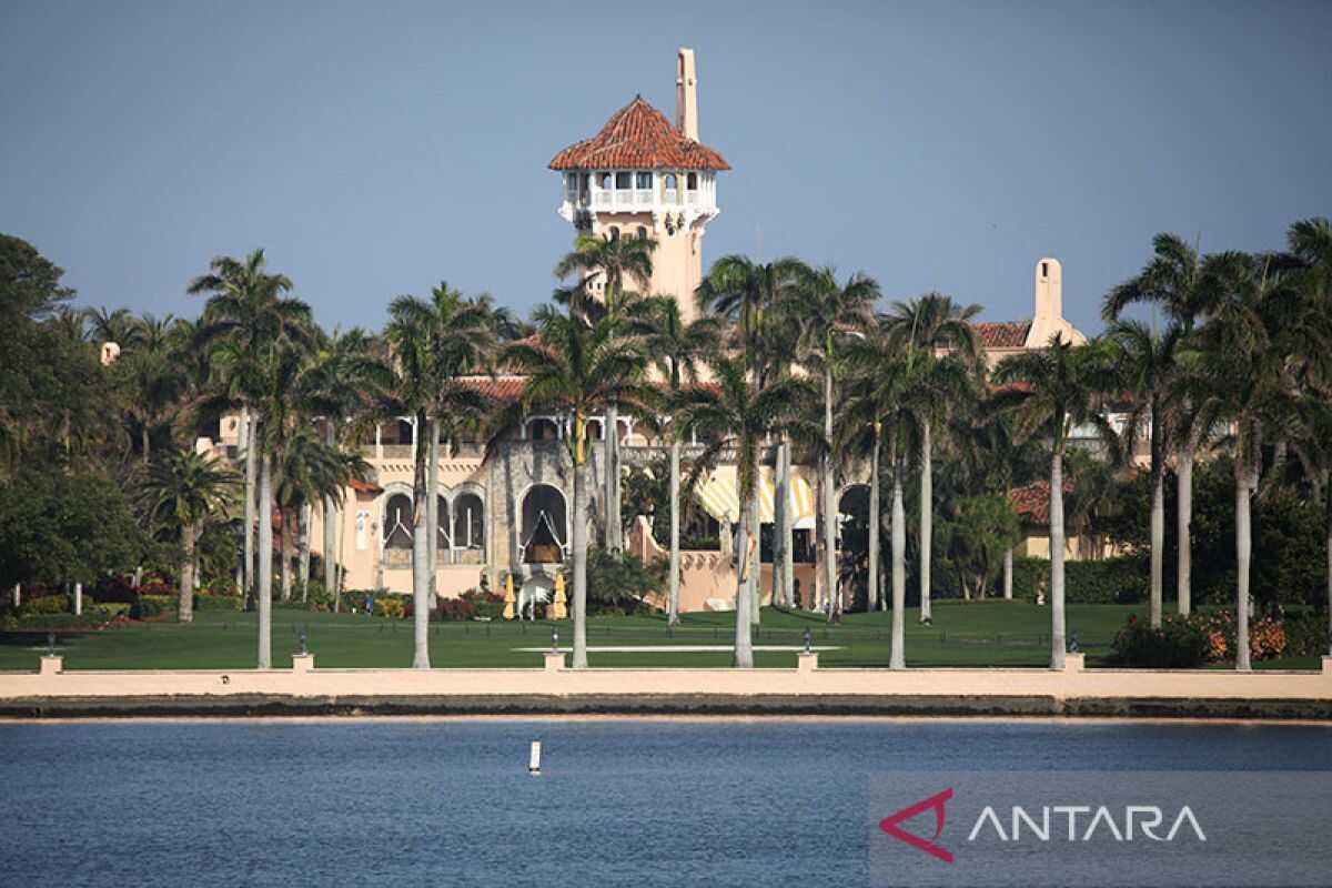 Armed Man Shot Dead After Attempting to Enter Trump's Florida Residence