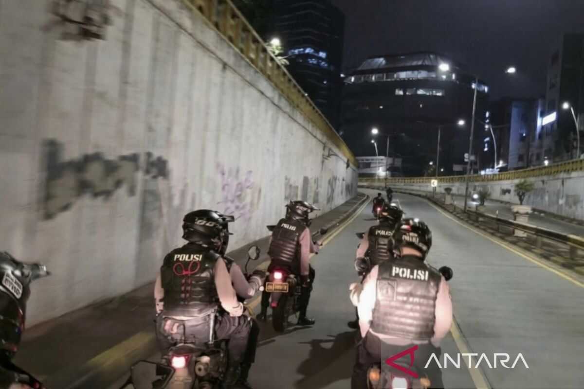Jakarta Police Arrest Four Tramadol Sellers in Central Jakarta