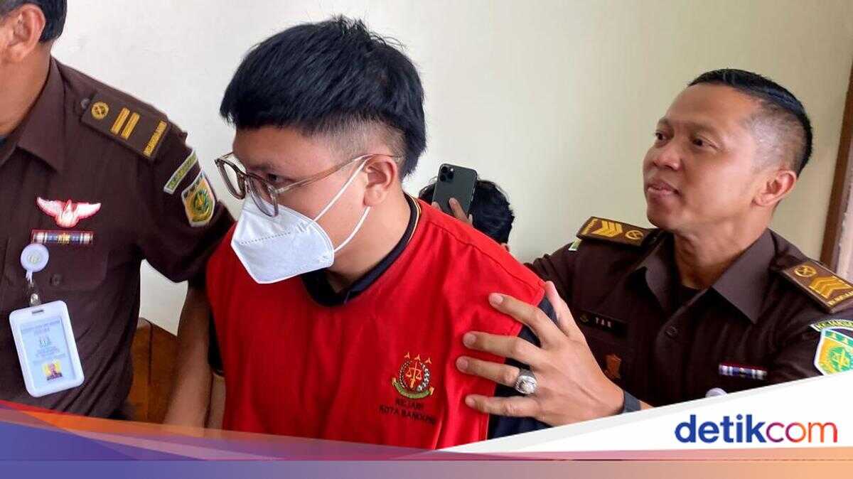 Charged with Insulting Sundanese Ethnicity, YouTuber Resbob Fights Back