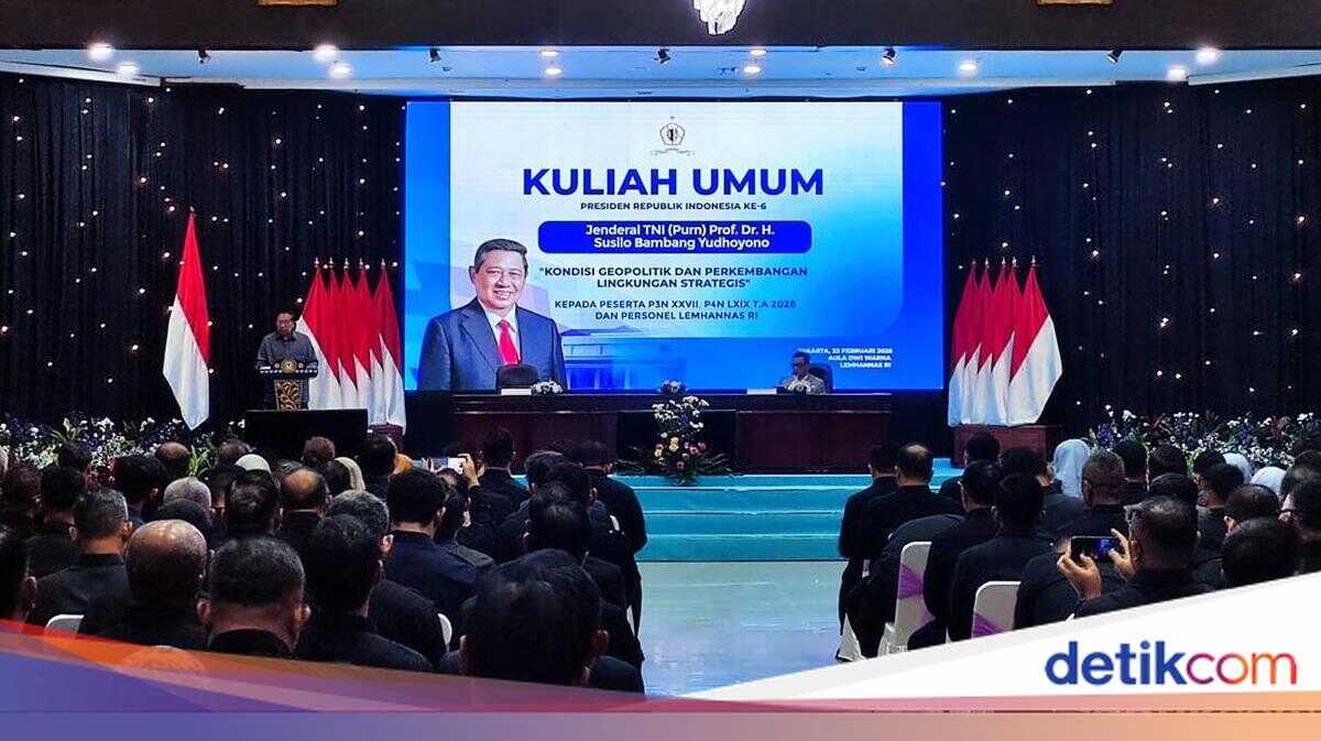 SBY Delivers Closed-Door Lecture on Geopolitical Conditions at Lemhannas
