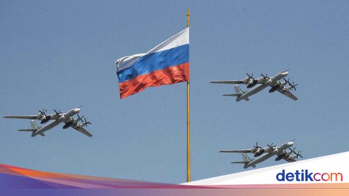 Ukrainian Drone Attacks Force Closure of All Moscow Airports