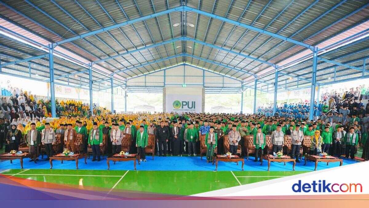 National Police Chief Attends 108th Anniversary of Islamic Union in Majalengka, Holds Joint Prayer for the Nation