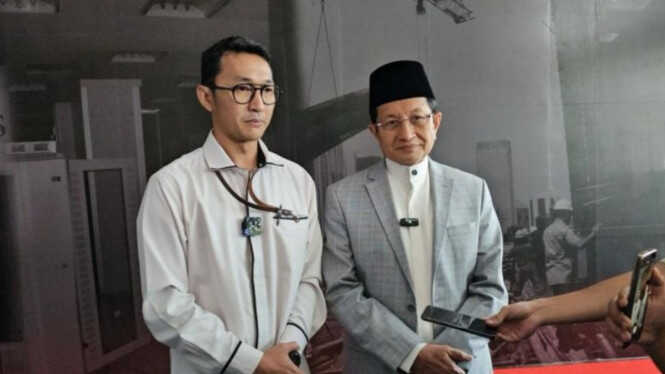 Religious Affairs Minister Nasaruddin Visits KPK to Report Alleged Gratification of Private Jet from OSO