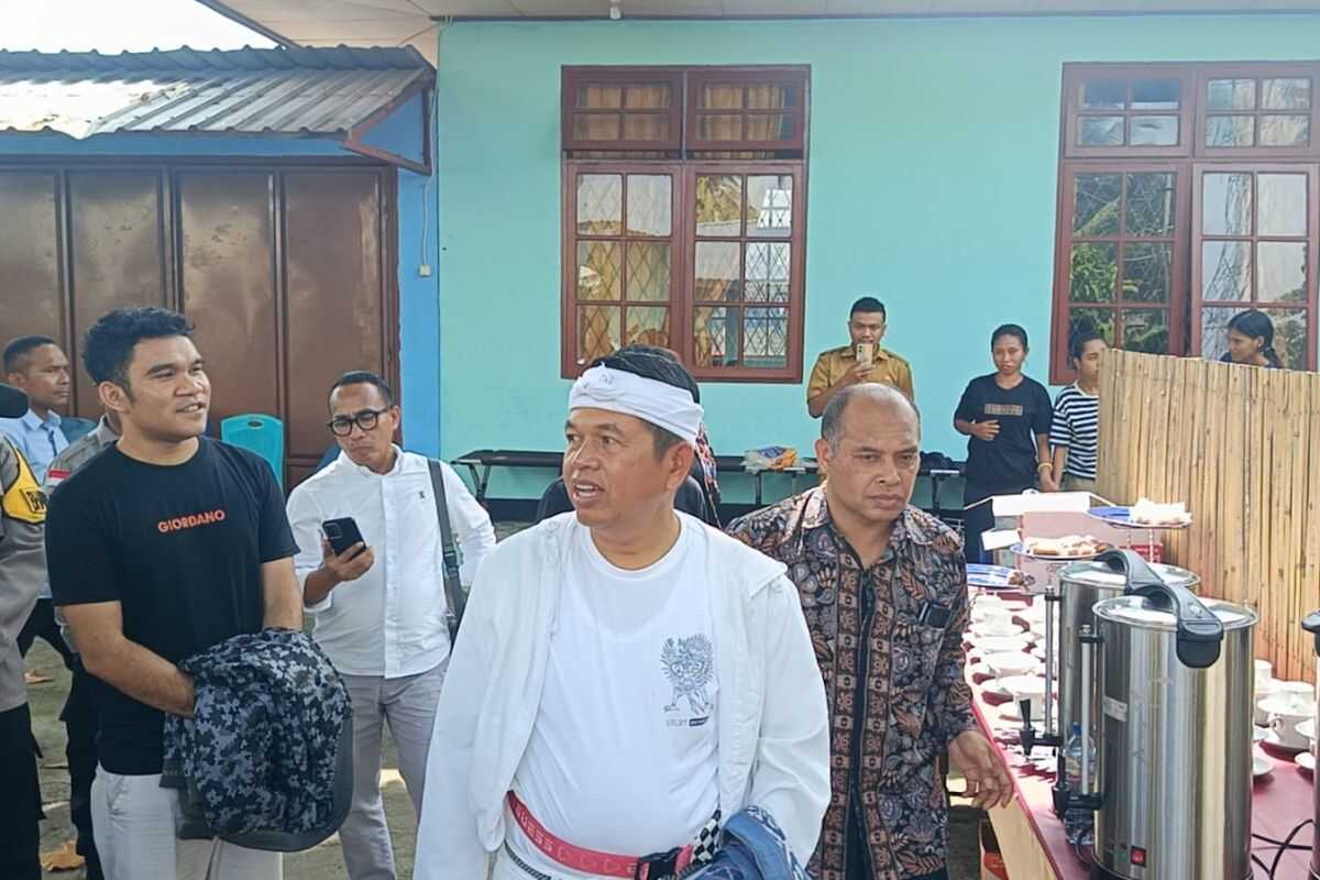 West Java governor escorts twelve suspected human trafficking victims home