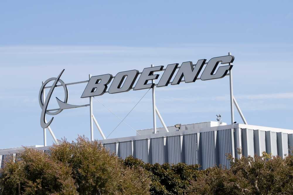 Indonesia Invites Boeing to Build Aerospace Component Factory
