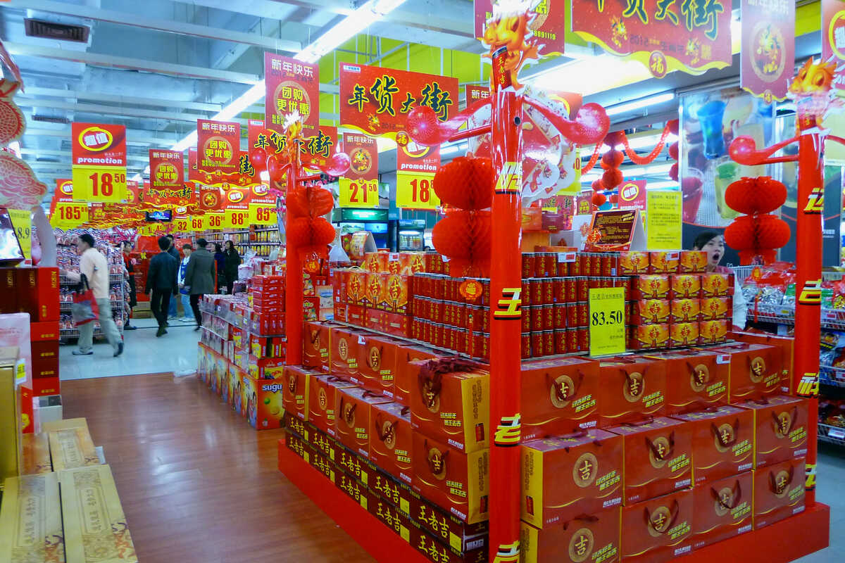 Indonesia's 100-200% Tariffs on Chinese Imports Spark Trade Conflict Over MSME Protection