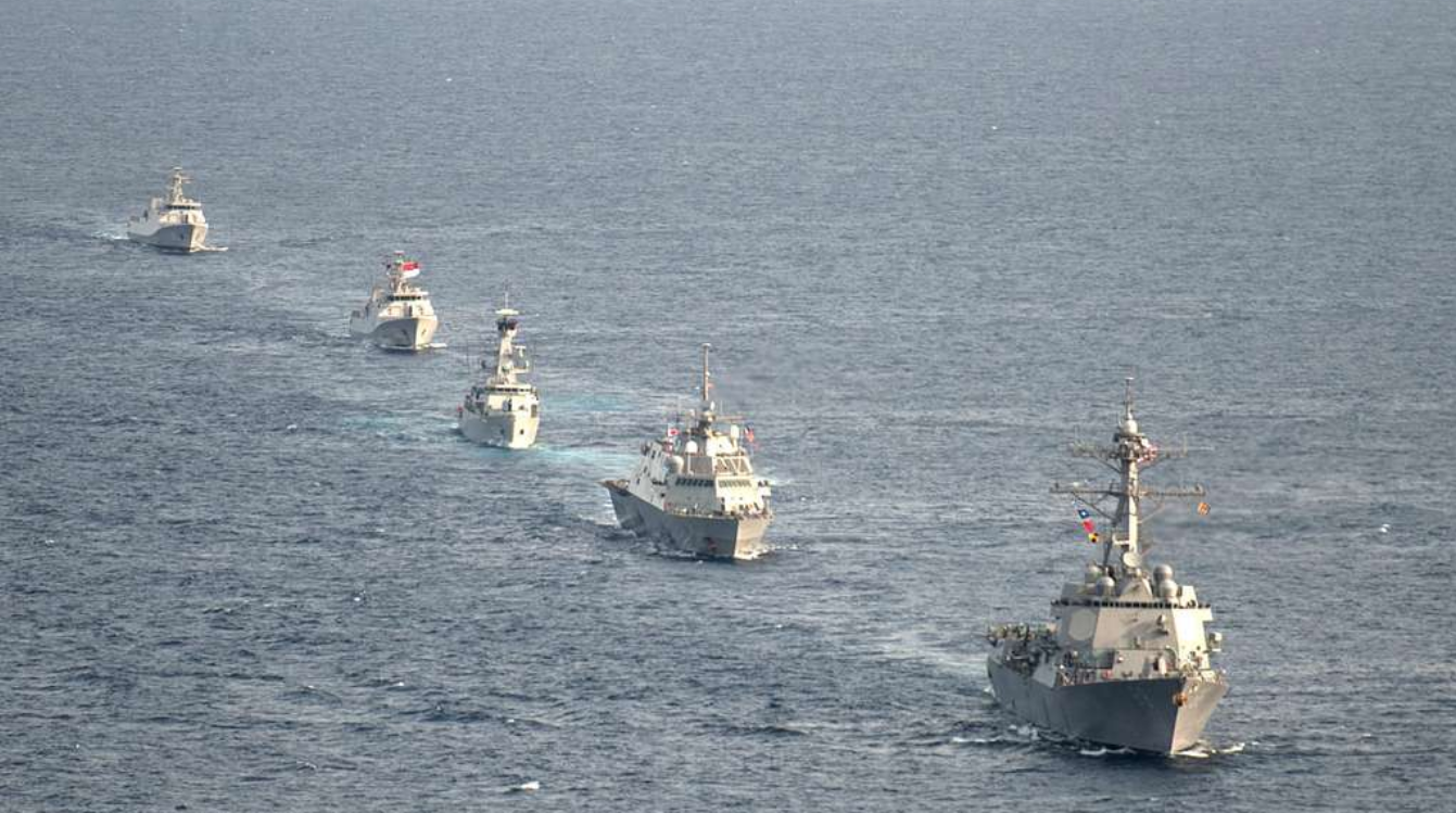 Indonesian and Philippine Navies Launch Joint Patrol to Combat Piracy and Terrorism