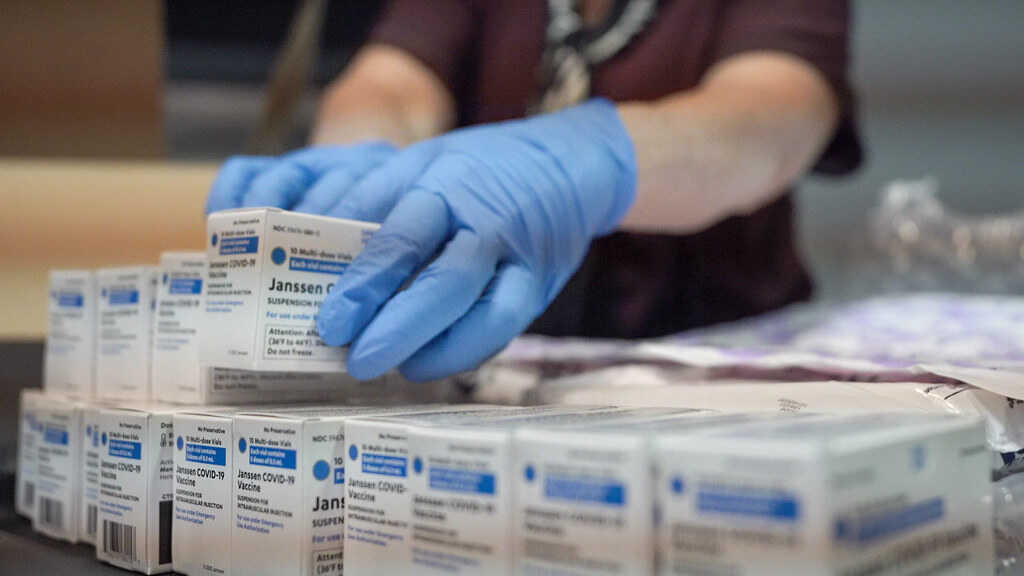 Indonesian Health Official Reassures Public on Safety of Double Immunisation After Infant's Death in West Java