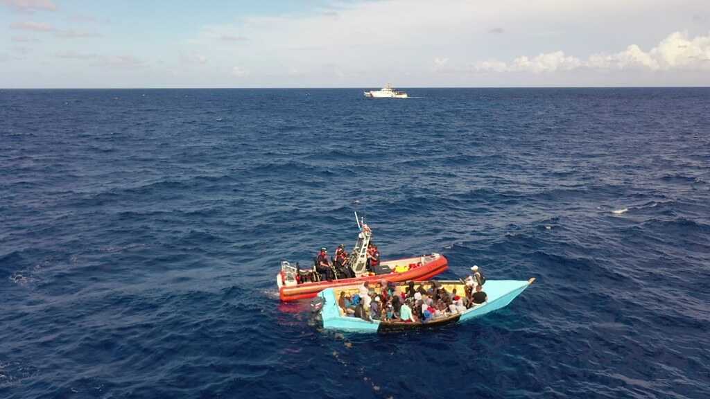 Chinese Migrants Embark on Dangerous Boat Journey from Indonesia to Australia
