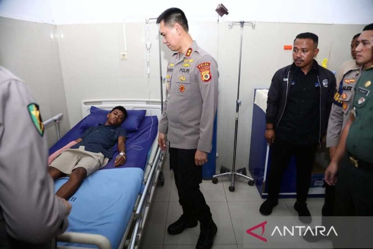 Maluku Police Chief Visits Victim of Brimob Personnel Violence in Hospital