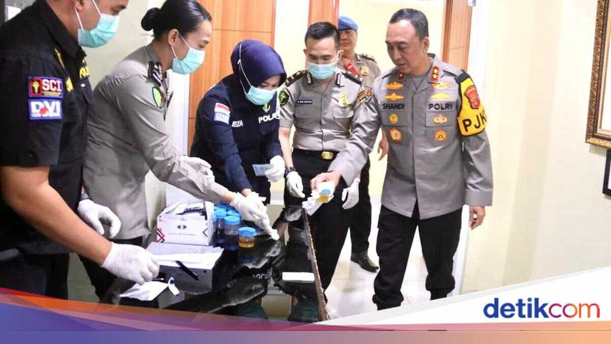 South Sumatra Police Chief Leads Urine Tests, Affirms Zero Tolerance on Drugs