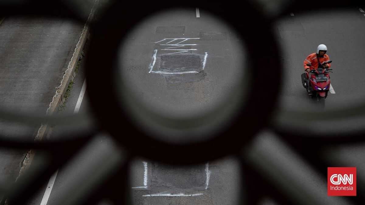 Chronology of Motorcycle Taxi Driver Turned Suspect After Accident Caused by Damaged Road