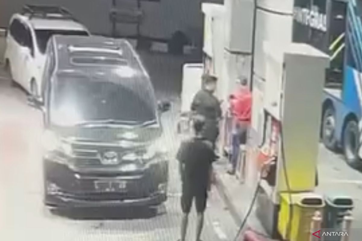Petrol station operator claims to have received death threats from security officer in East Jakarta