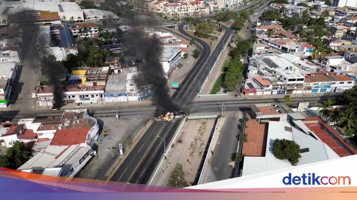 Gripping Aftermath of Mexican Cartel Boss's Death