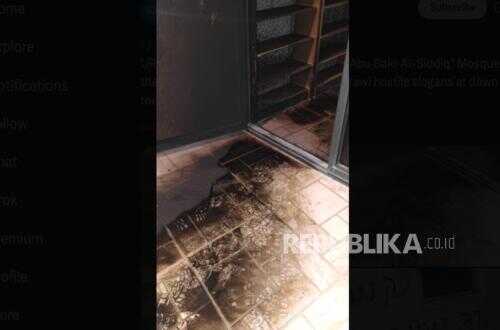 Provocations Continue During Ramadan as Jewish Settlers Set Fire to Palestinian Mosque Door in West Bank