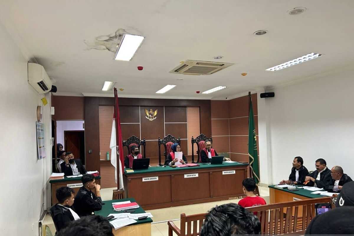 Batam District Court Hears Defence Pleas of Defendants in 2-Tonne Methamphetamine Case