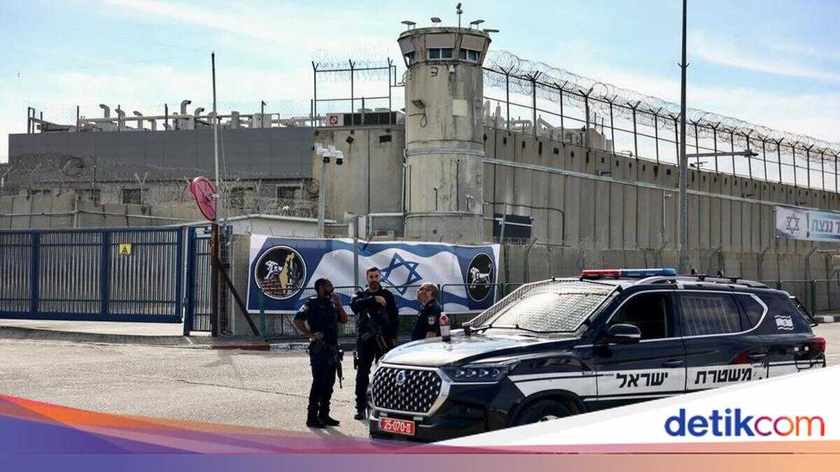 Israel Considers Death Penalty for Palestinian Prisoners