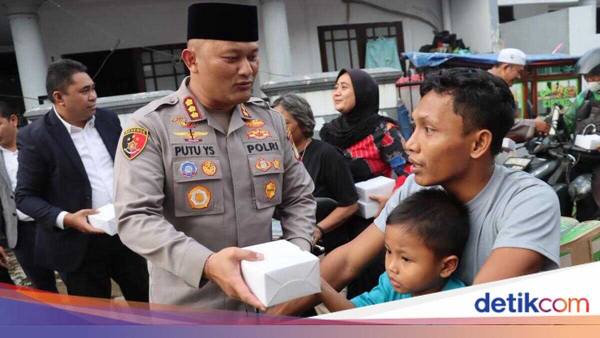 Police Hold Religious Service and 'Bang Jasri' Programme at South Jakarta Mosque