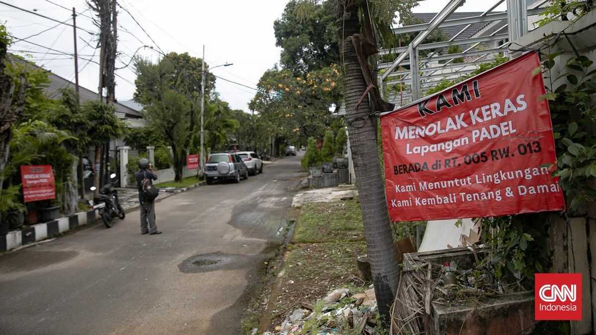 Pramono Restricts Padel Court Operations in Residential Zones to 8pm Maximum