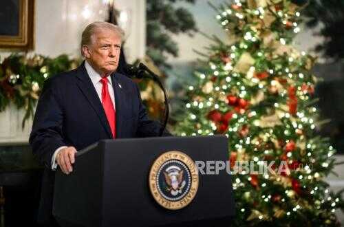 Trump Vacillates on Iran Strike as Pentagon Raises Concerns over Prolonged War